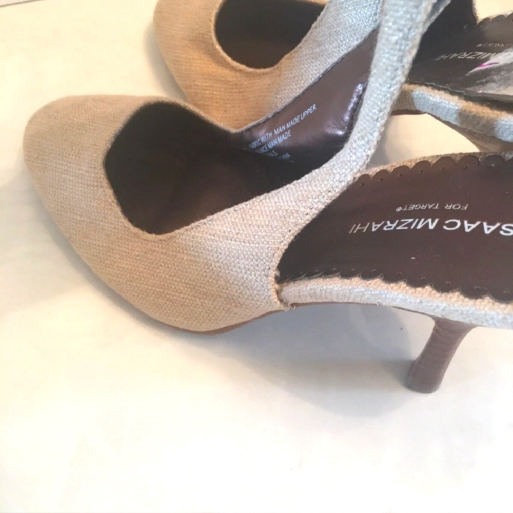 Isaac Mizrahi Tan With Gold Threading Heels Size 8